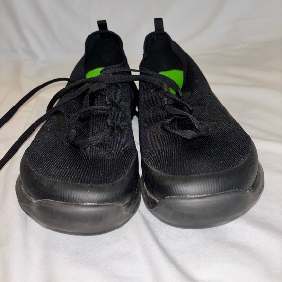 OOFOS Black Comfort Shoes - Picture 4 of 9